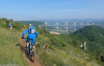 Millau, Coupe du France 2015 #3 Special 1 with yon bridge in the background. This is probably the flattest bit of the course.